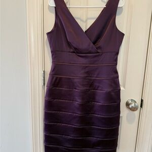 Isabella DeMarco Tahari Levine Purple Satin Sheath Dress Size 8